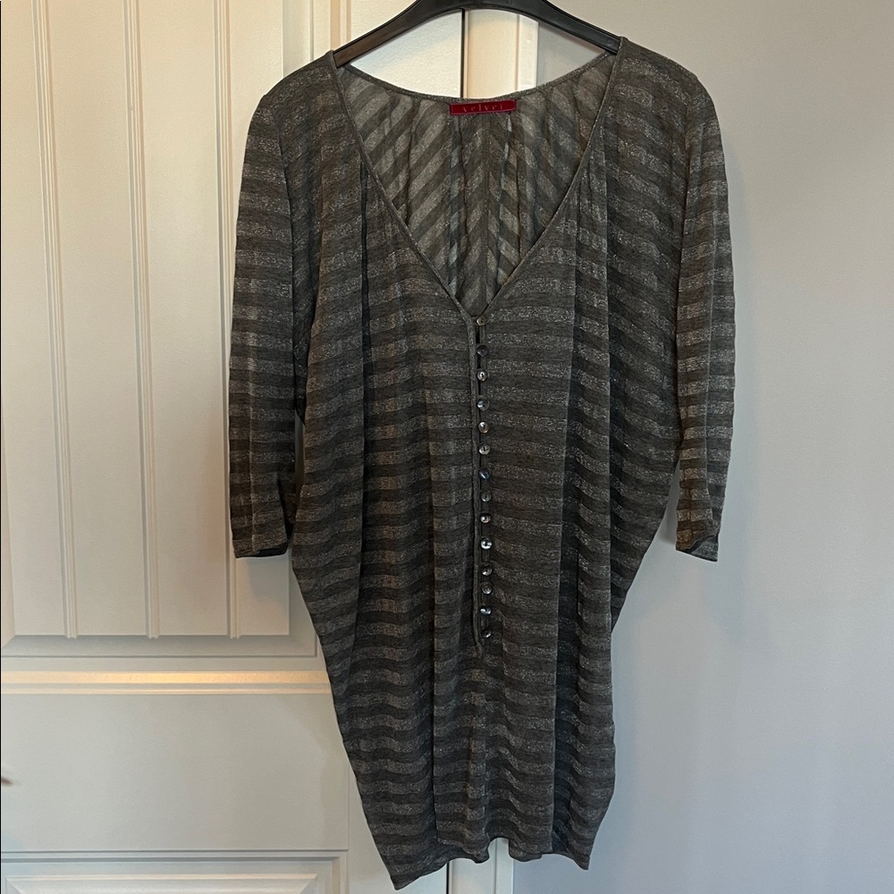 Velvet Gray/Silver buttoned V-Neck Top S